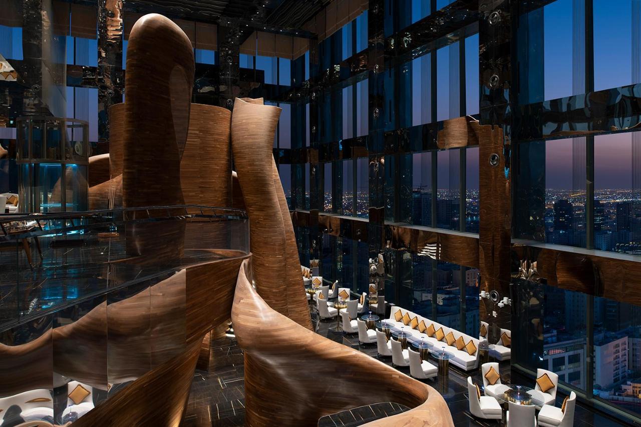 Banyan Tree Doha At La Cigale Mushaireb Экстерьер фото The interior of the 101 lounge